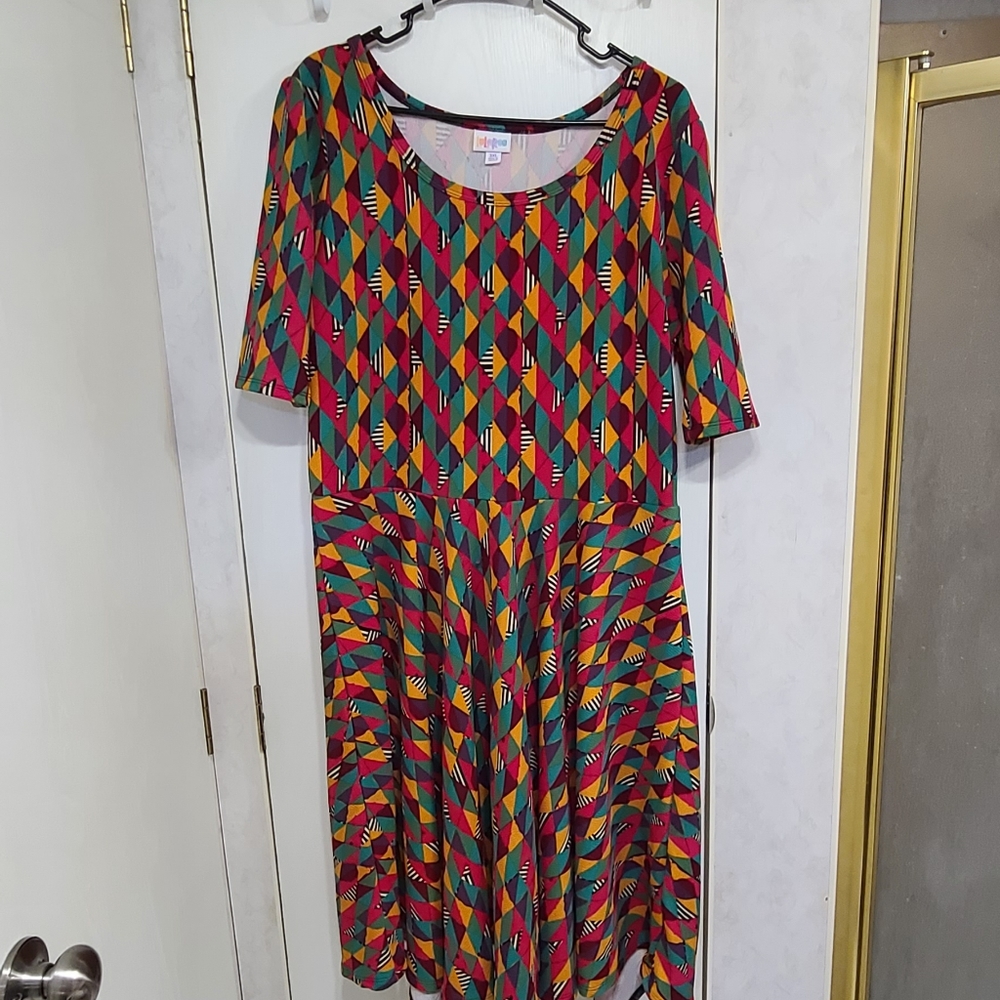 LuLaRoe XXXL Patterned Tshirt Dress